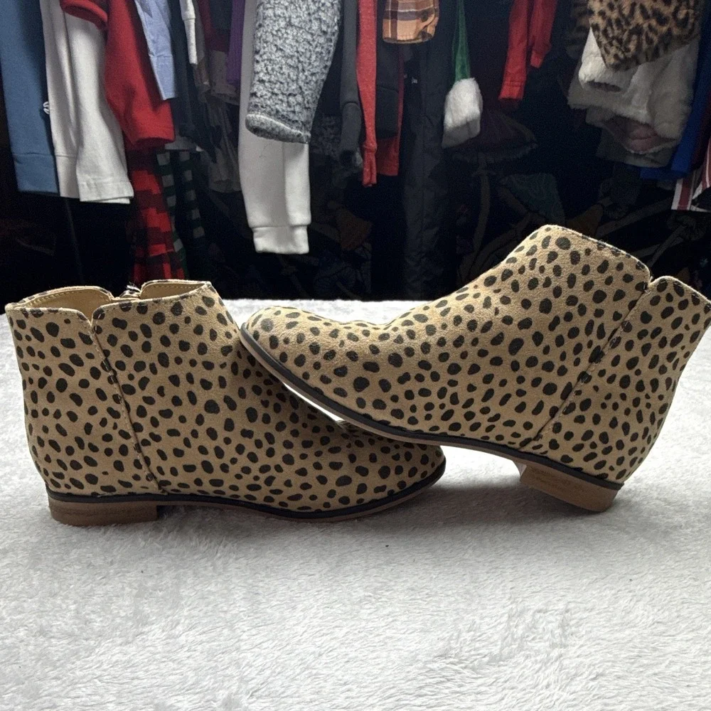 Cat & Jack Beige/Black Animal Print Ankle Bootie Almond Toe Zip Women's 2M